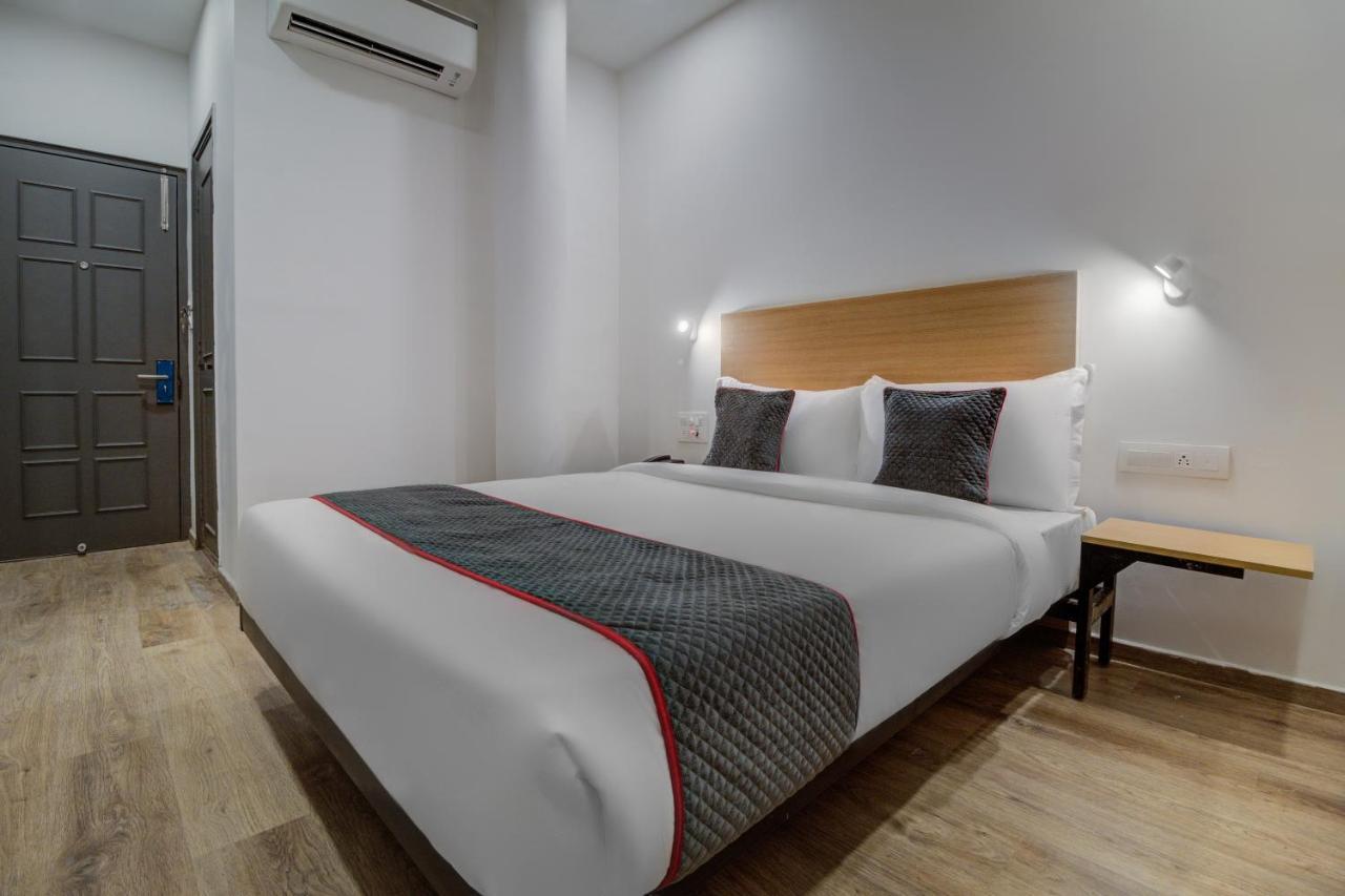 Oyo Townhouse 339 Worli