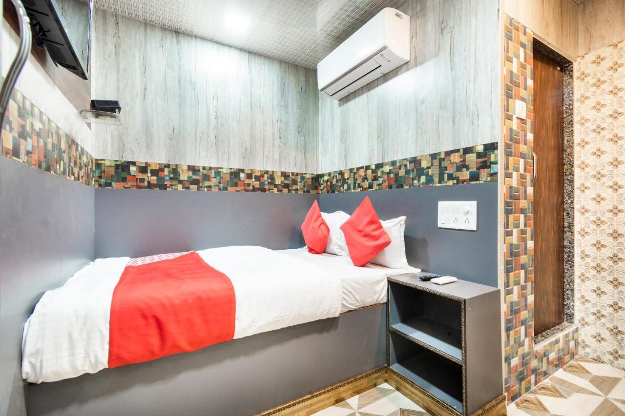 Oyo 72150 Capital Mumbai