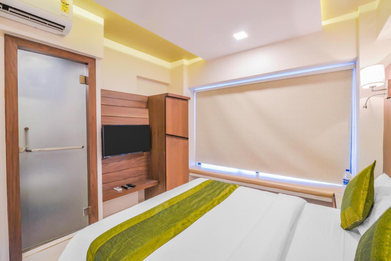 Oxford Powai Hotel 3*