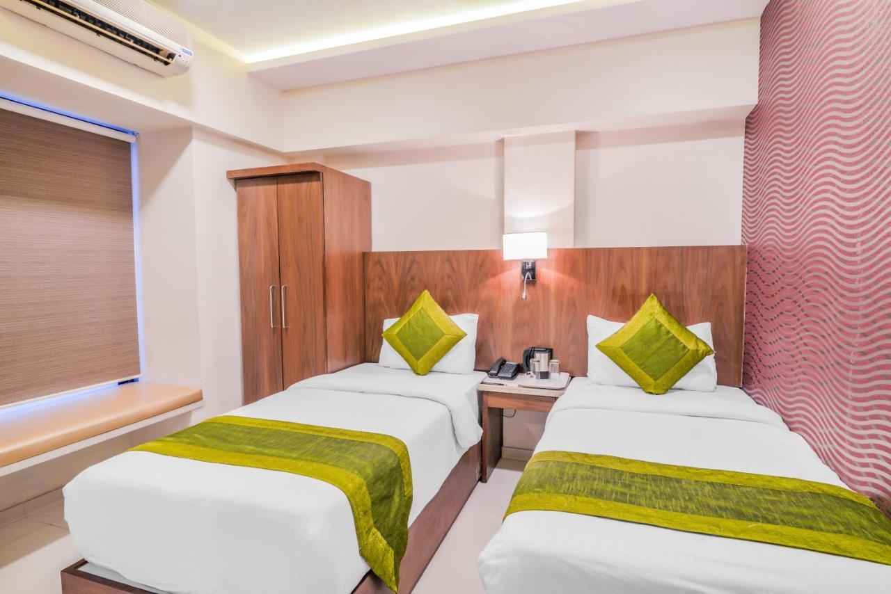 Oxford Powai Hotel 3*