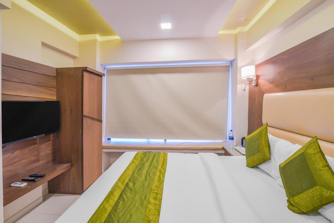 Oxford Powai Hotel