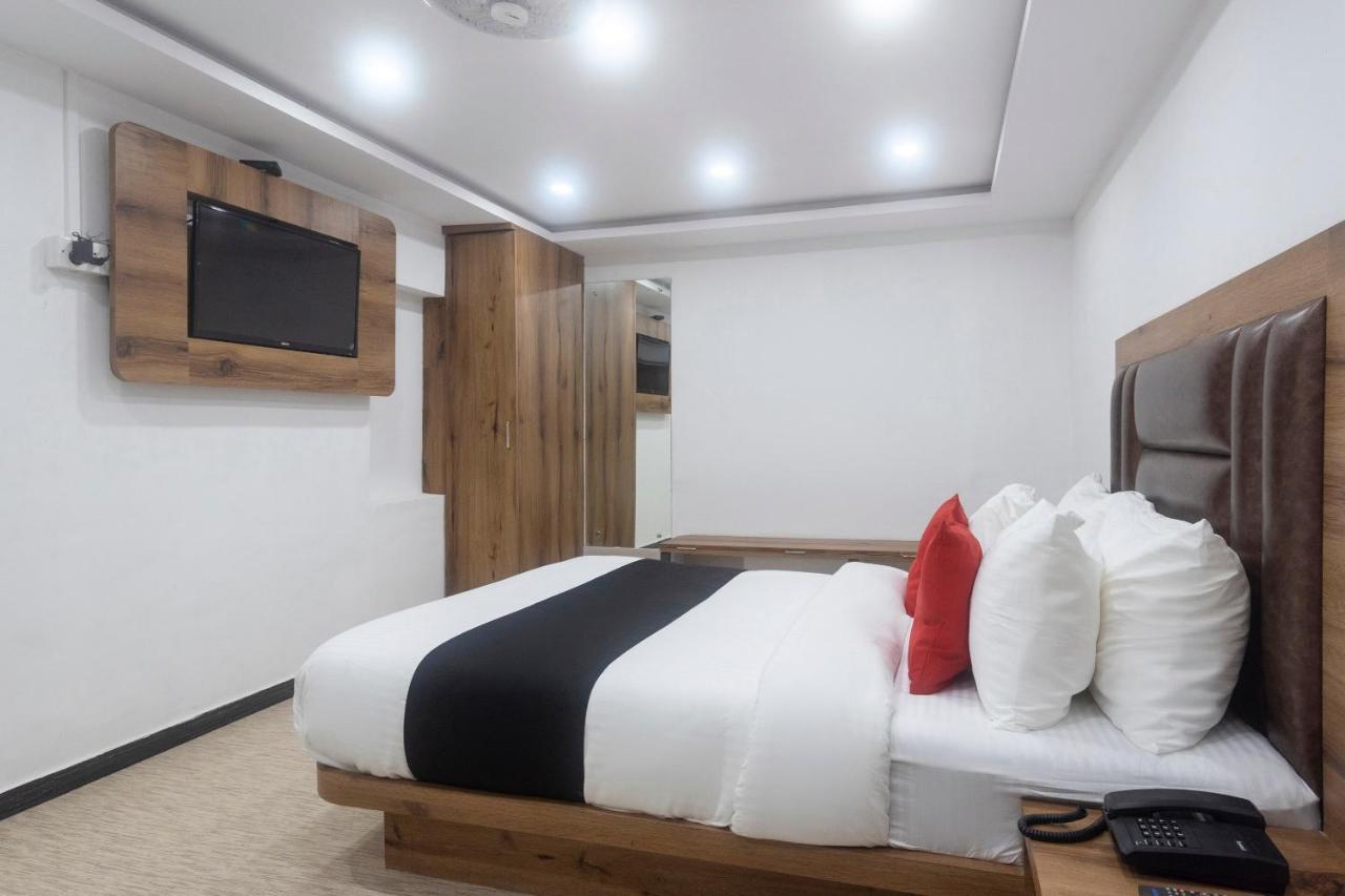 Capital O 68823 Baba's Residency Bombaim