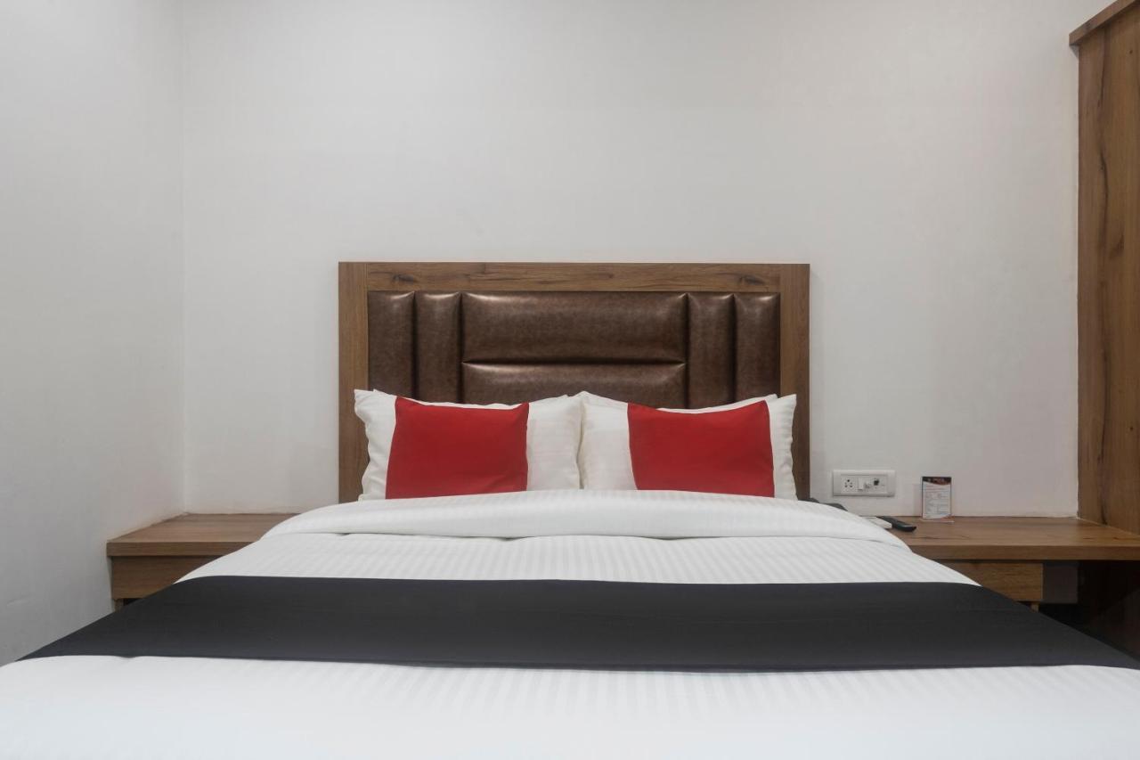 Capital O 68823 Baba's Residency Hotel Bombaim