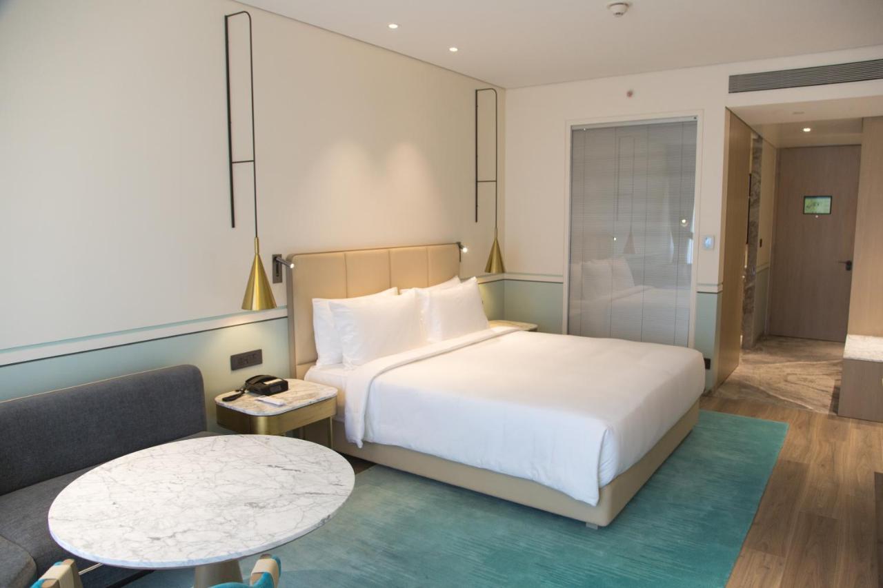 Radisson Blu International Airport Hotel 5*