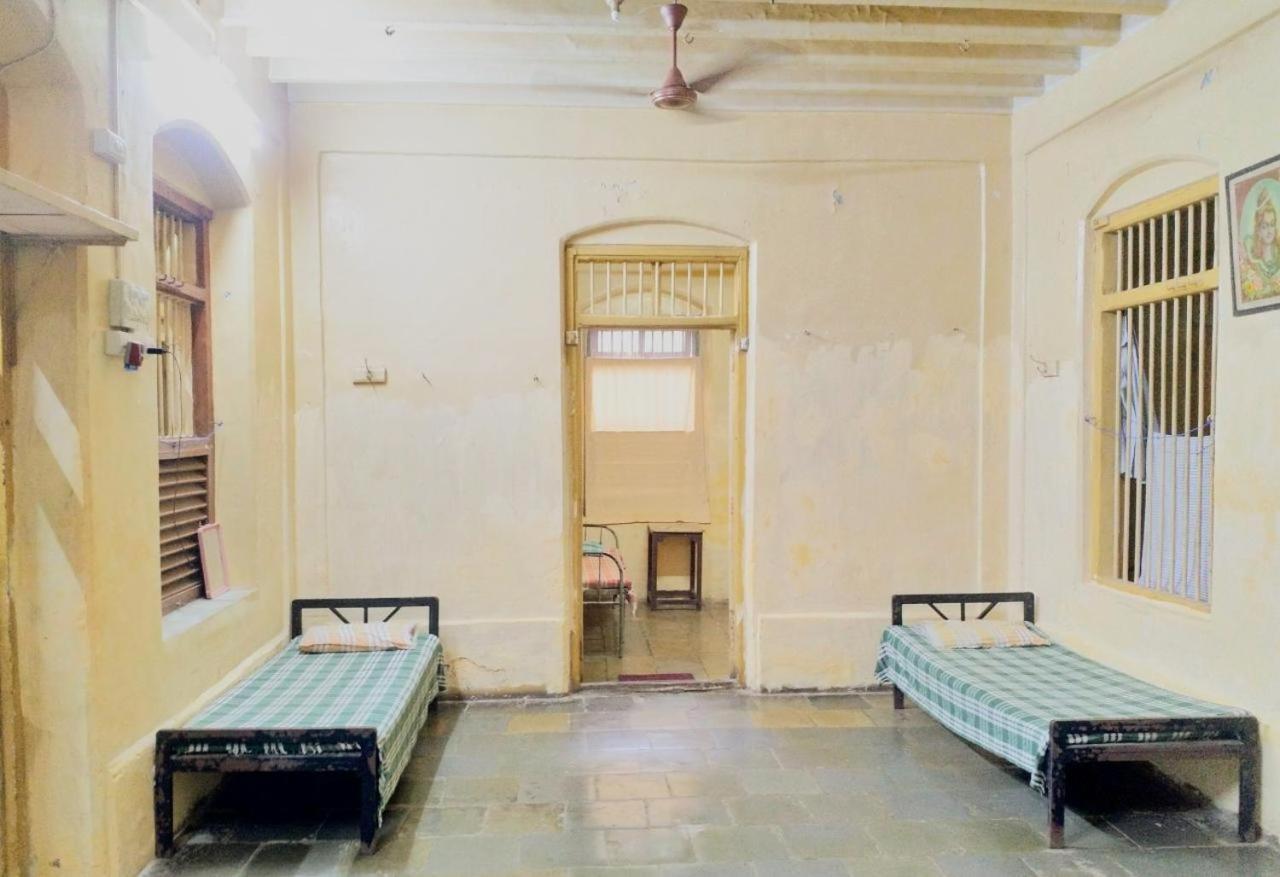New Joshi Lodging House Bombaim