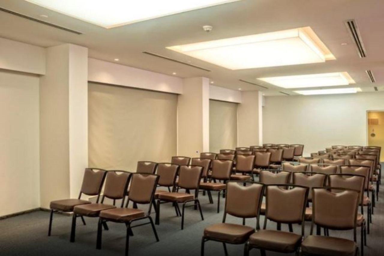Hotel Kohinoor Elite Near Bkc 3*