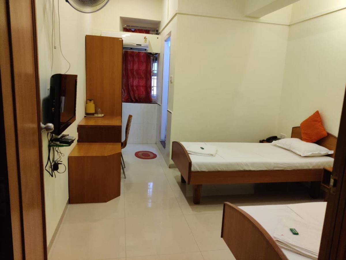 Ymca Colaba Hotel Bombaim