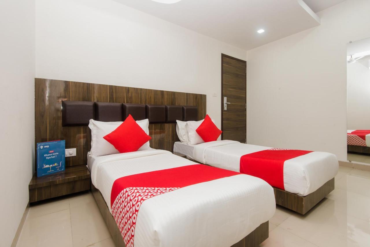Hotel Capital O Konak Near Chhatrapati Shivaji International Airport 3*