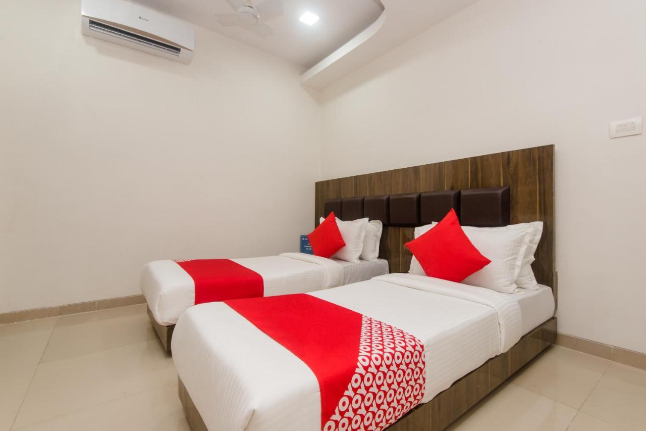 Hotel Capital O Konak Near Chhatrapati Shivaji International Airport Mumbai