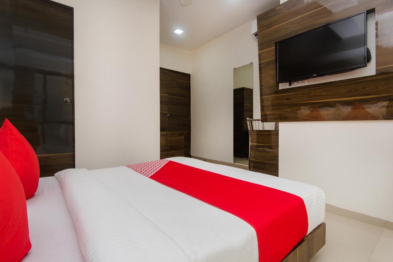 Capital O Konak Near Chhatrapati Shivaji International Airport Hotel