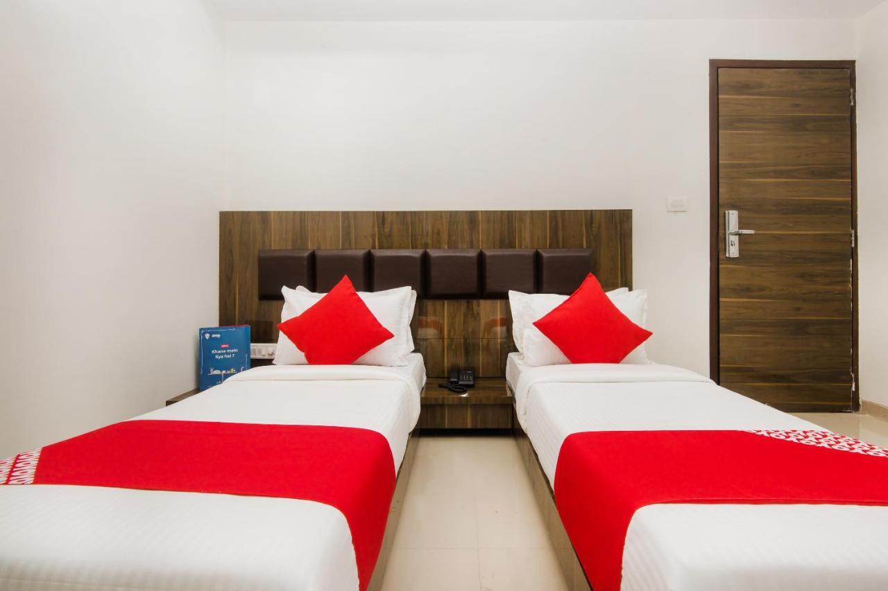 Capital O Konak Near Chhatrapati Shivaji International Airport Mumbai