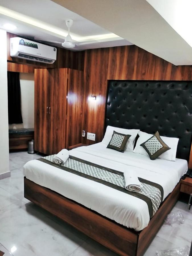 Ashyana - Near To Grant Road Station Hotel