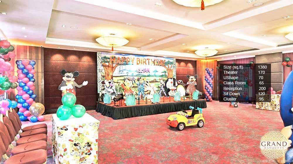 Radisson Goregaon 4*