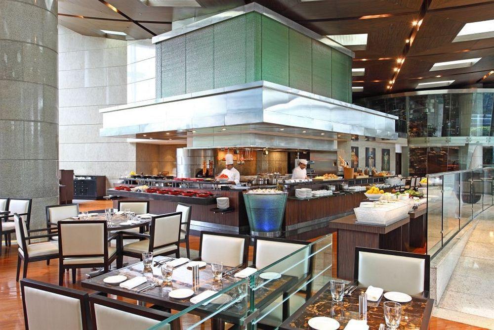 Hotel Hyatt Regency International Airport 5*