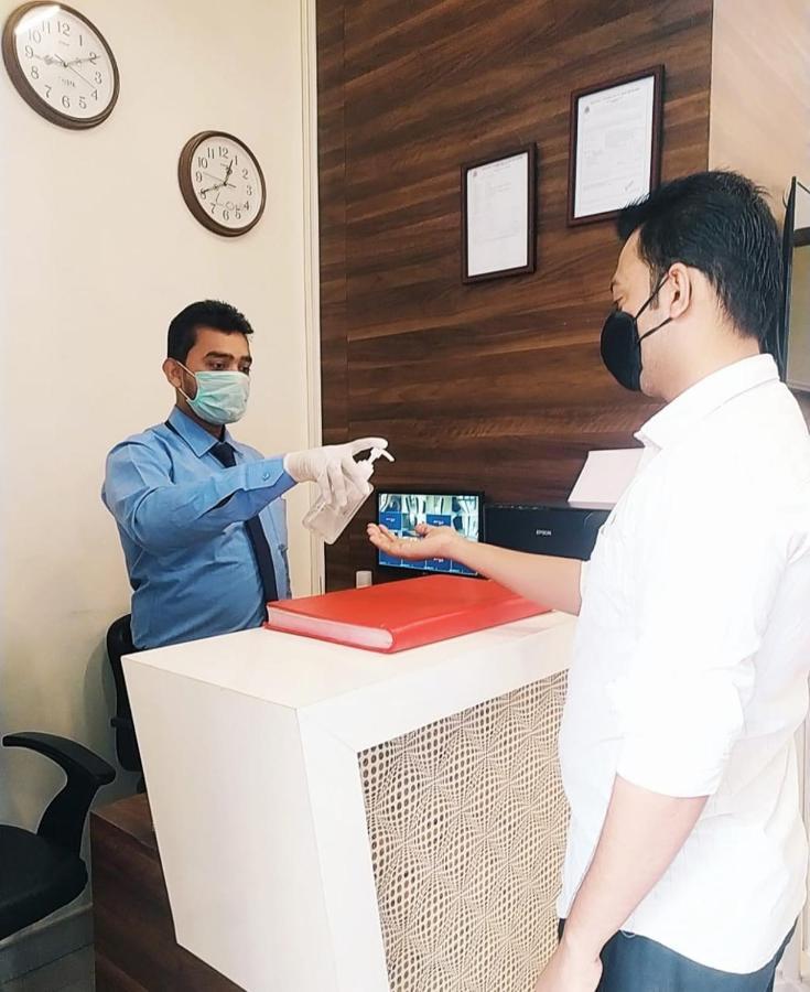 Ashyana - Near To Grant Road Station