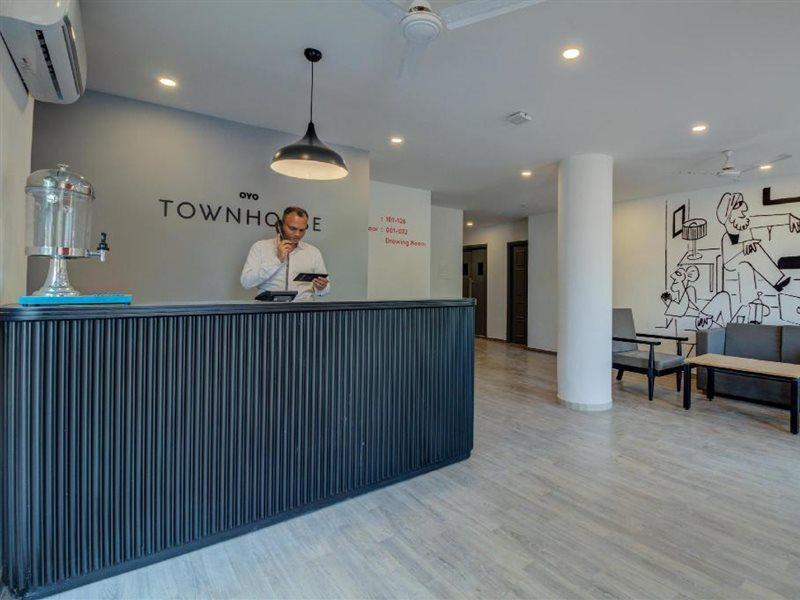 Oyo Townhouse 339 Worli 3*