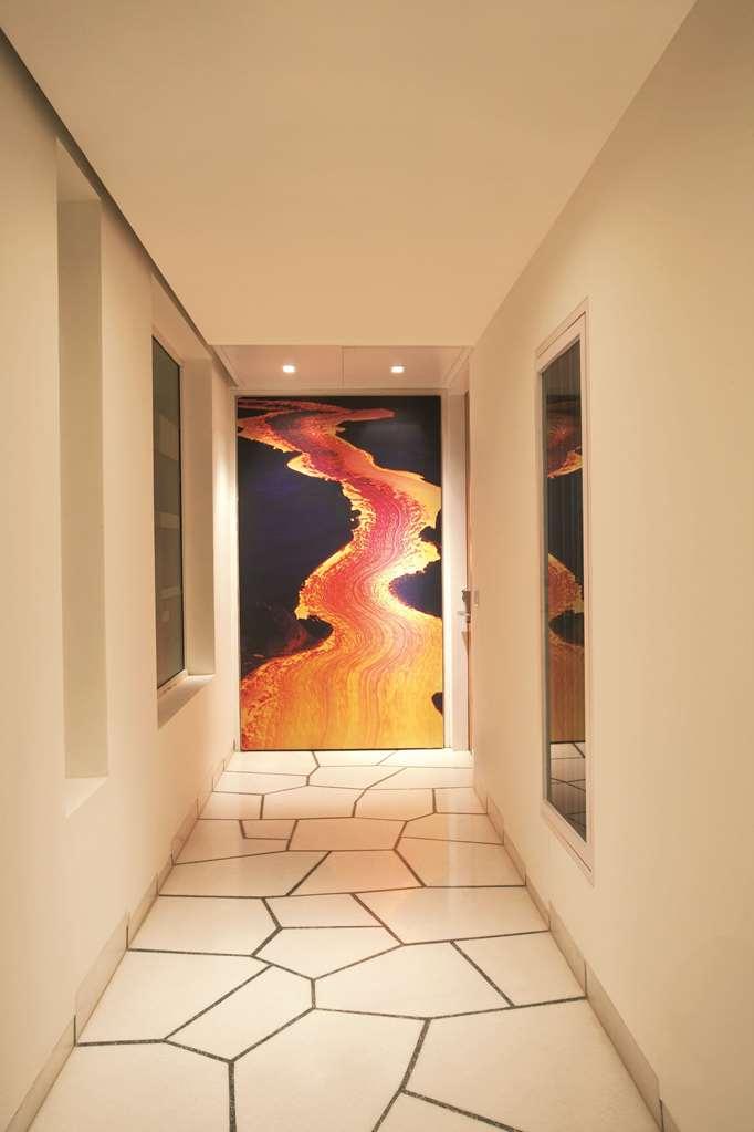 Waterstones Hotel Mumbai