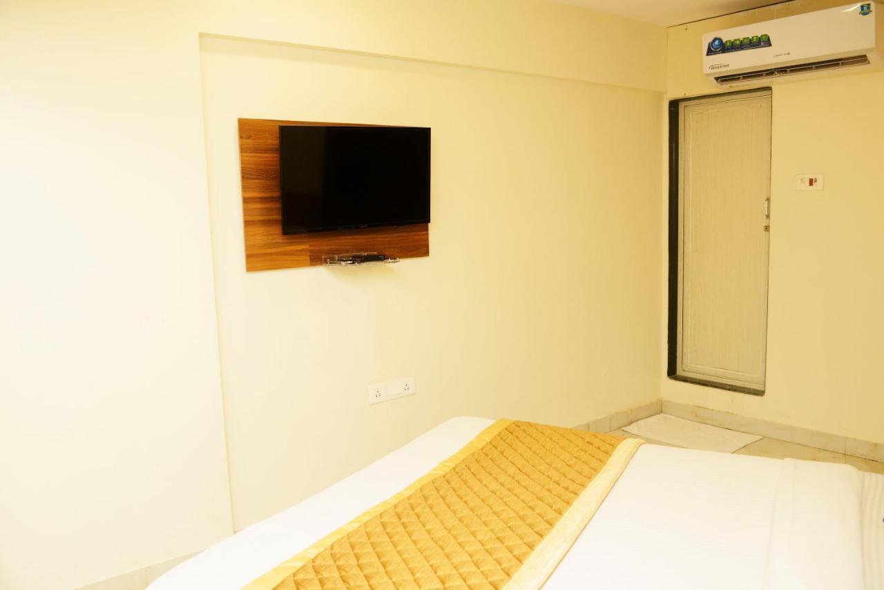 Hotel Ashyana - Near To Grant Road Station