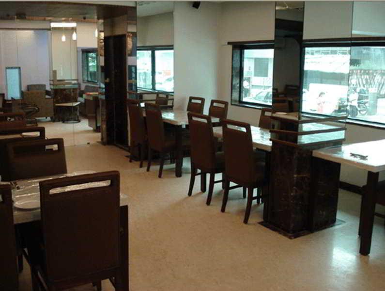 Airlink Hotel 3*
