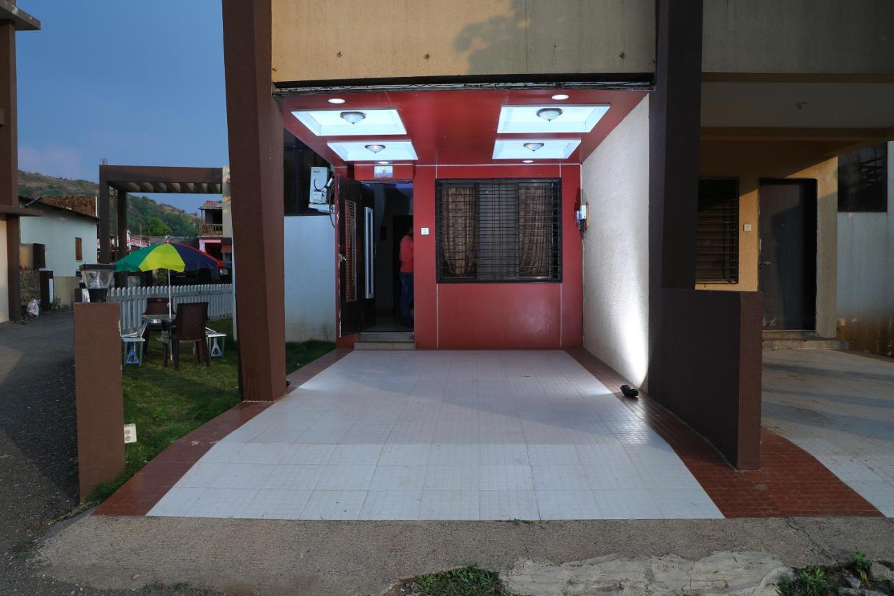 Jalsa Villa *