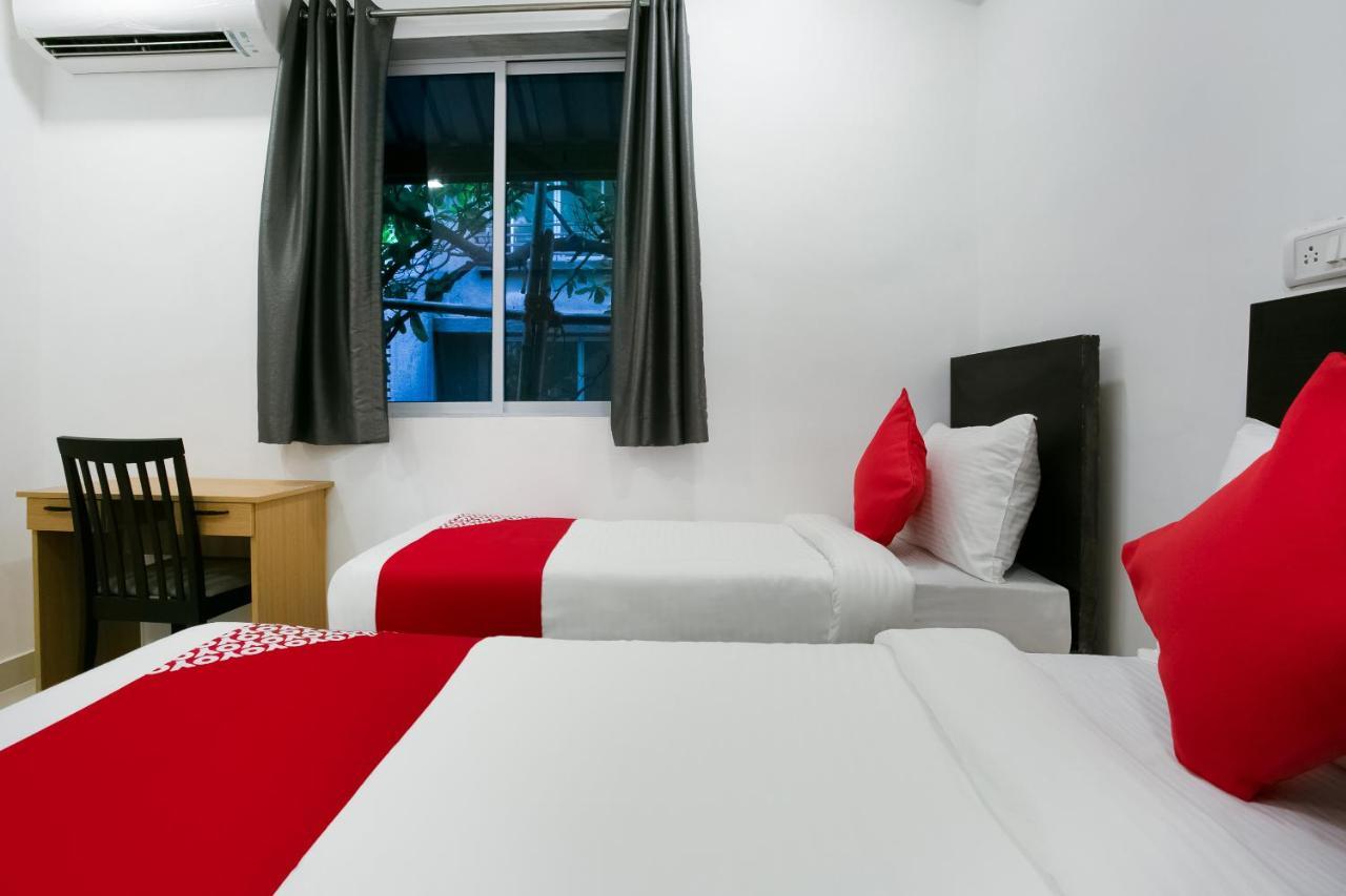 Oyo Flagship 77192 Shangrila Nehru Road 3* Bombaim