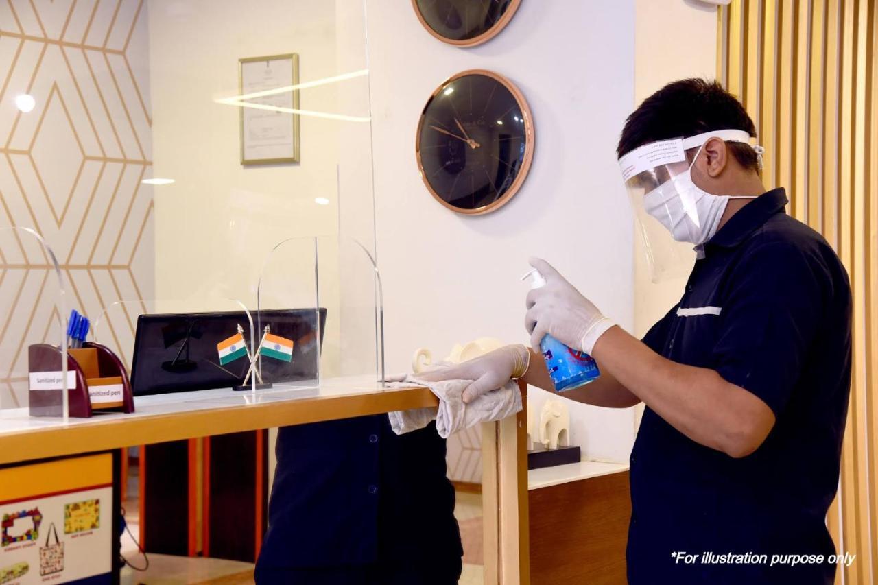 Oyo Flagship 77192 Shangrila Nehru Road Bombaim