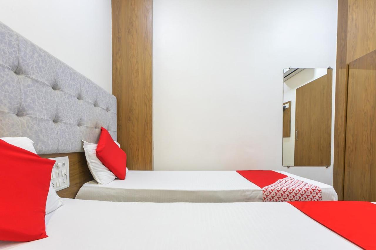 Oyo 77827 The New Balaji Residency Hotel Mumbai