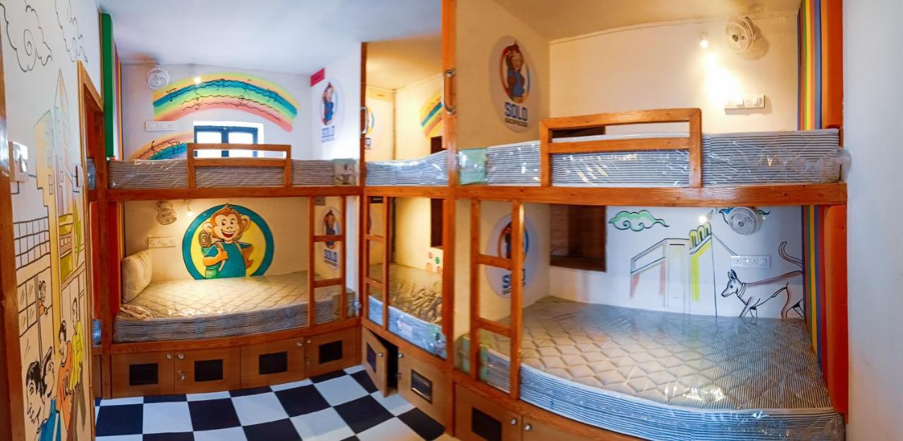 Hostel Solo Backpacker Mumbai