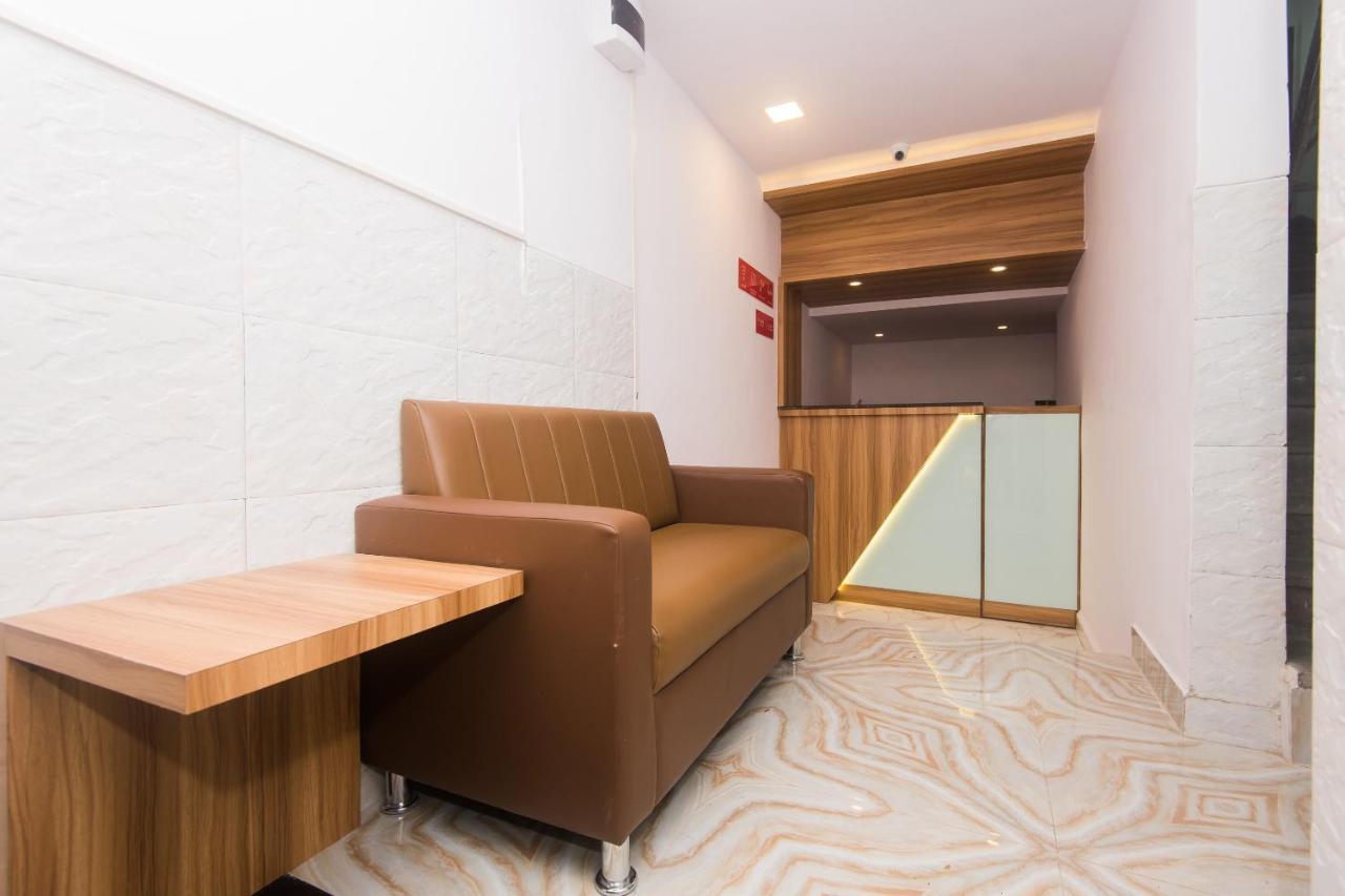 Oyo 46995 Grand Plaza Bombaim
