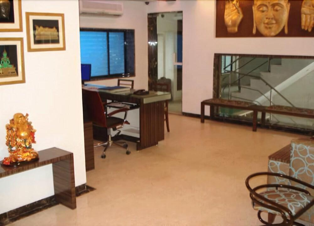 Airlink Hotel