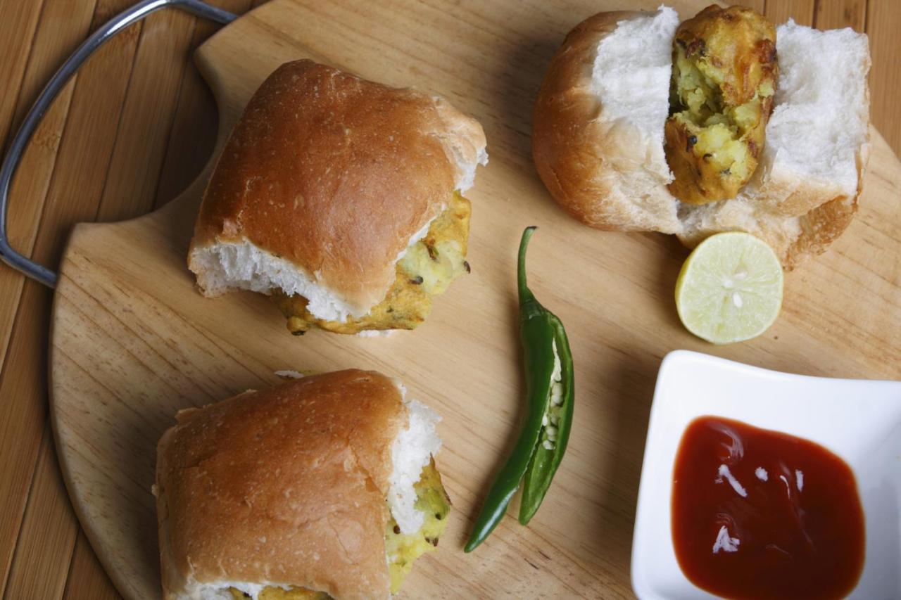 Palace Residency Near Lokmanya Tilak Terminus 2*