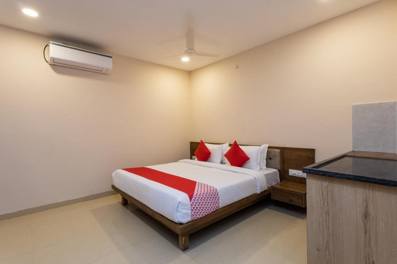 Oyo 64827 Marve Residency Hotel Mumbai