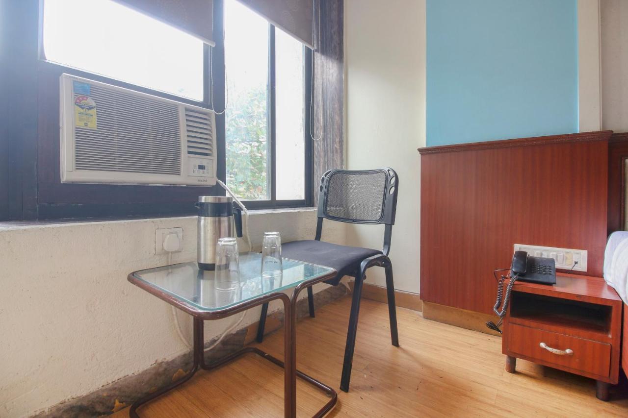 Hotel Vaccinated Staff- Capital O75414 Dream Residency Mumbai