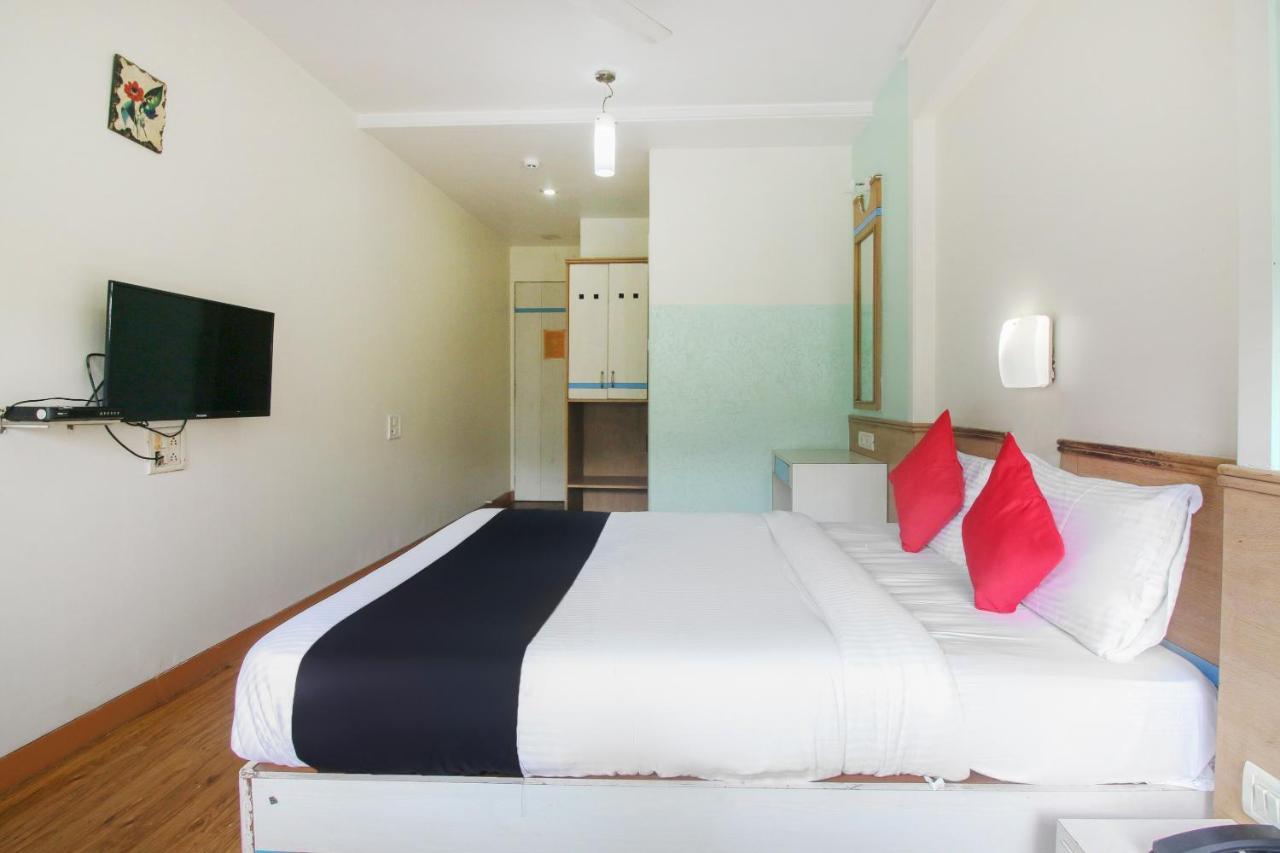Hotel Vaccinated Staff- Capital O75414 Dream Residency Mumbai