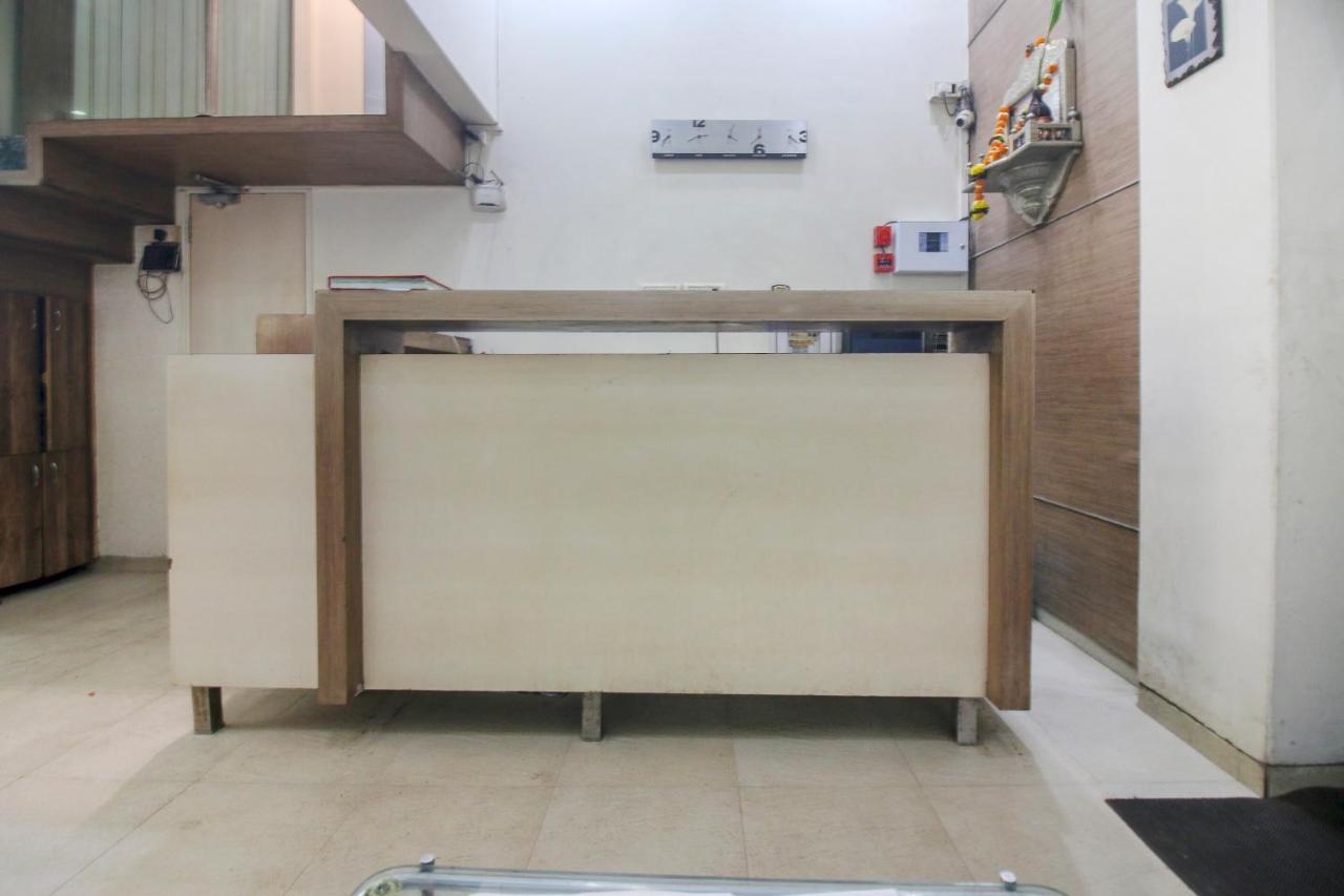 Hotel Vaccinated Staff- Capital O75414 Dream Residency