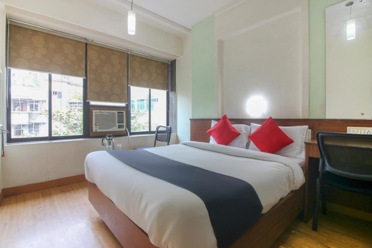 Vaccinated Staff- Capital O75414 Dream Residency Hotel