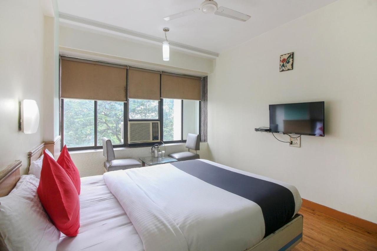 Hotel Vaccinated Staff- Capital O75414 Dream Residency Mumbai