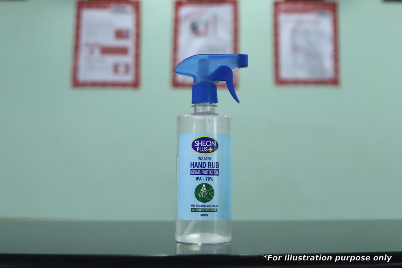Vaccinated Staff - Oyo 22055 Dadar Residency 3*