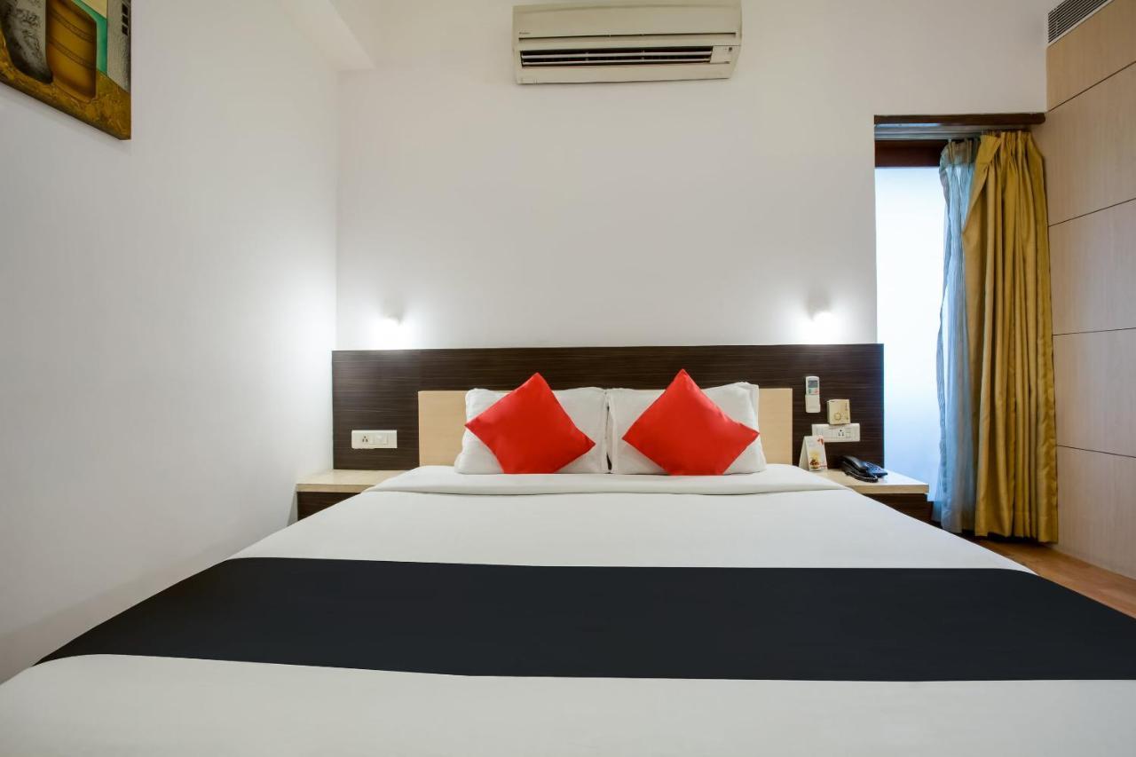 Capital O 33476 Lavender Bough 3* Mumbai