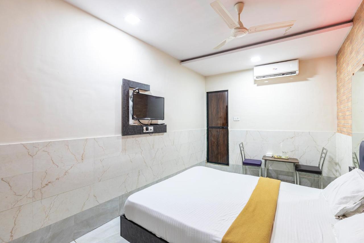 Amrapali Lodging And Boarding Hotel
