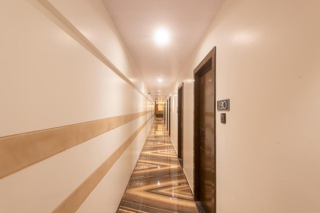 Hotel Capital O 43946 Tirumala Bombaim