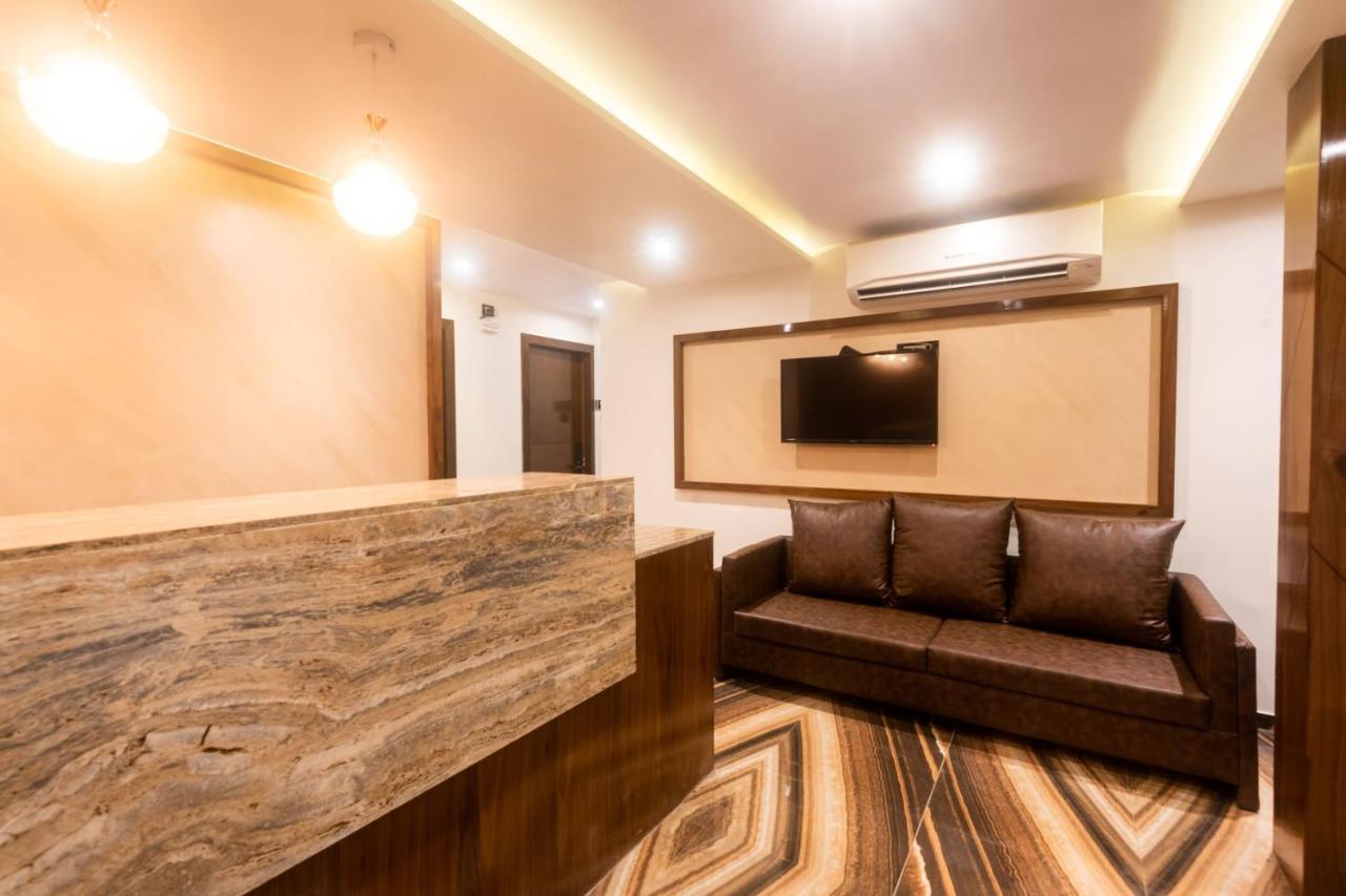 Capital O 43946 Tirumala Hotel 3*