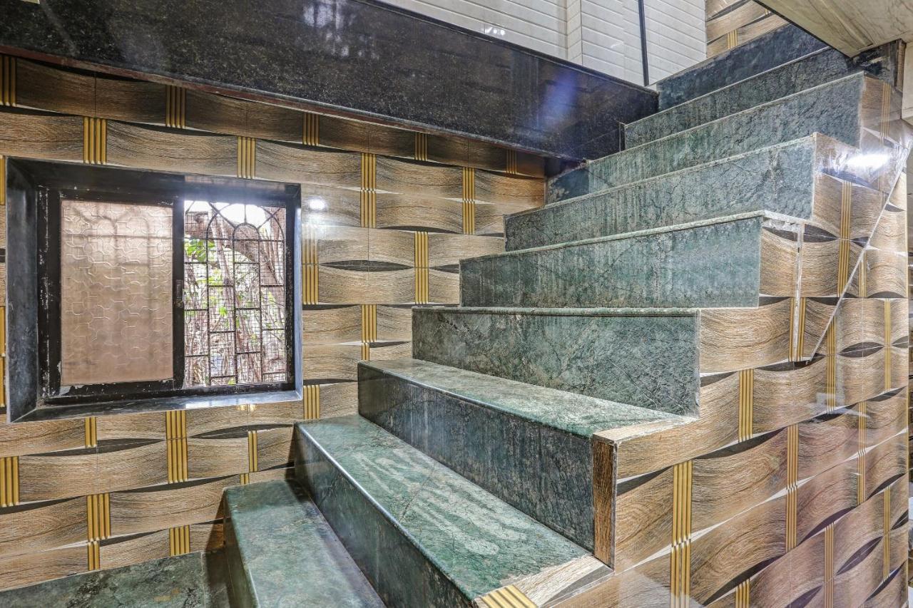 Oyo 82580 Taj Residency Lodging And Boarding Hotel 3*
