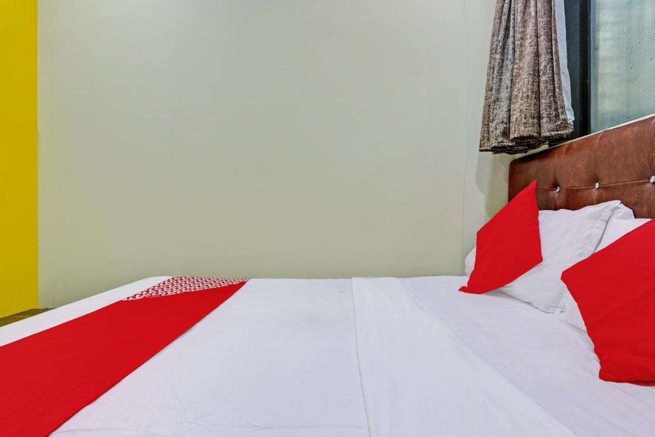 Oyo 82580 Taj Residency Lodging And Boarding Mumbai