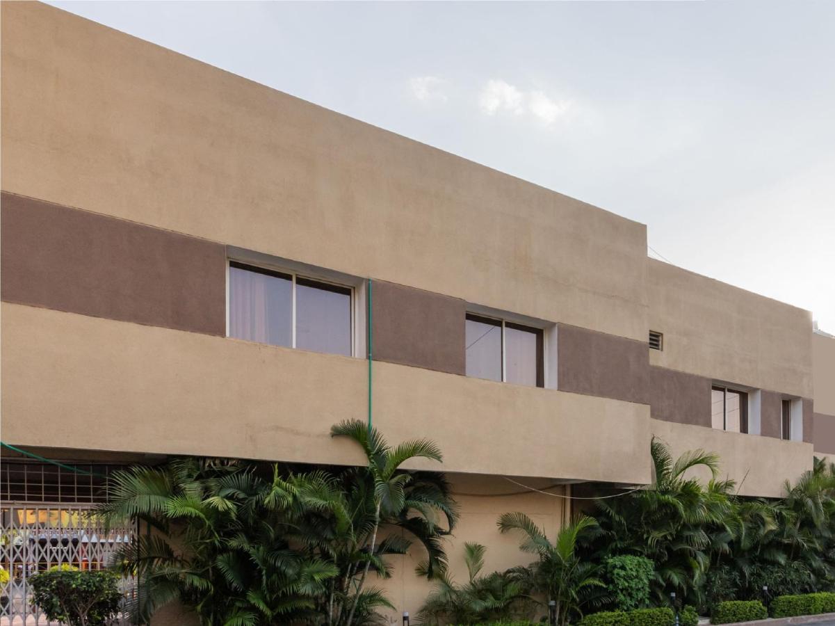 Oyo 77137 Hotle Castle Hotel Mumbai