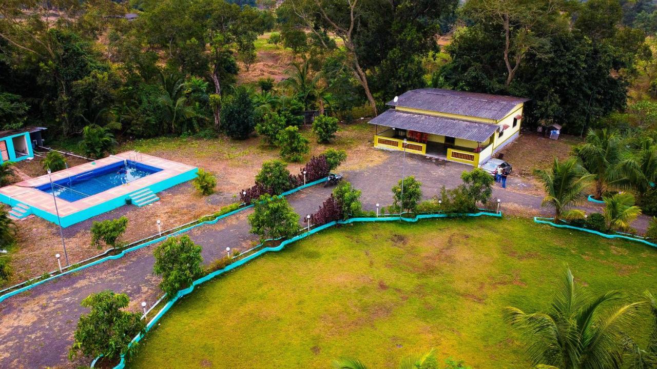 Kinjal Farmhouse By Friends Villa Acomodação com café da manhã  Mumbai