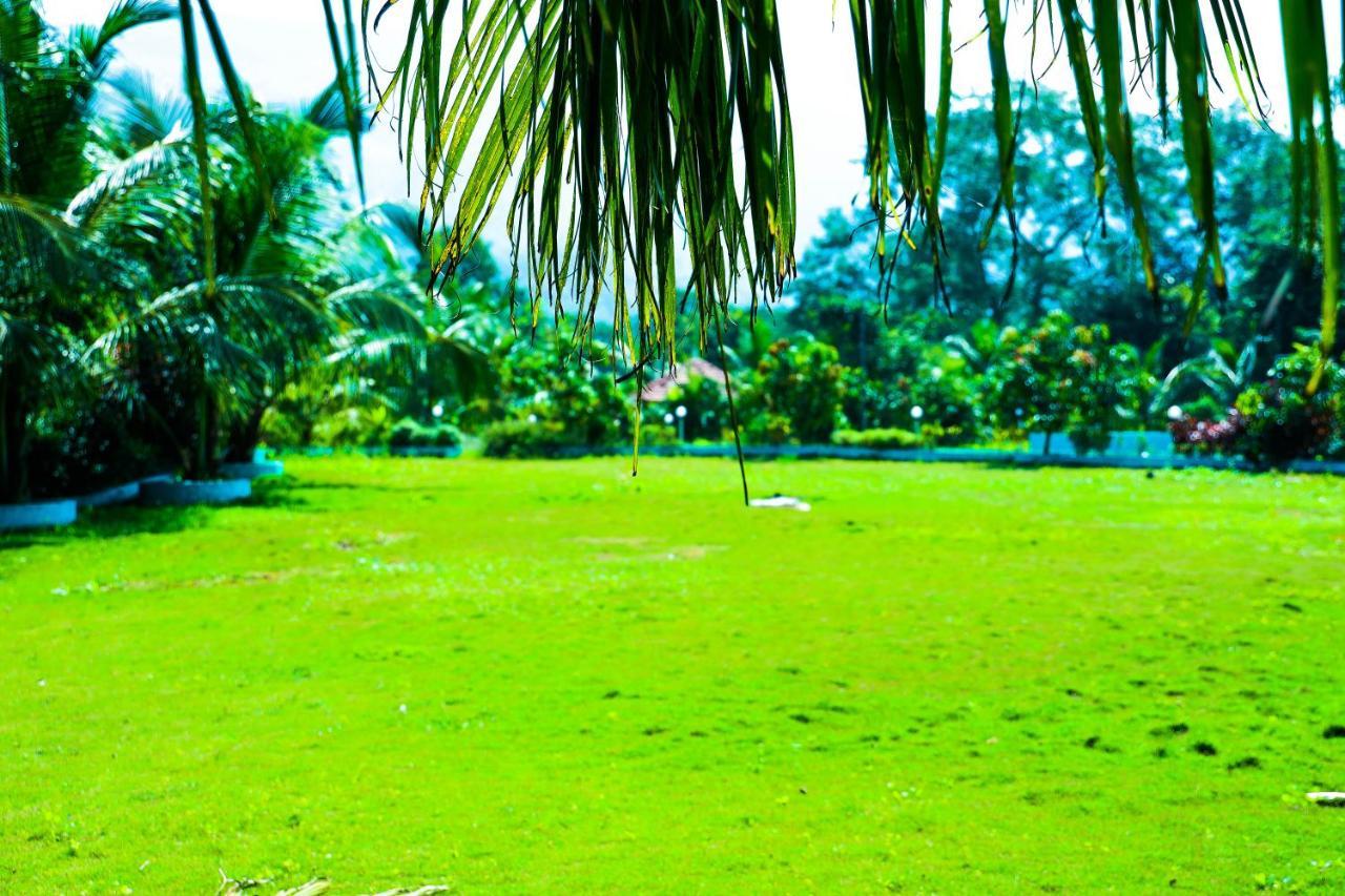 Kinjal Farmhouse By Friends Villa Acomodação com café da manhã  *