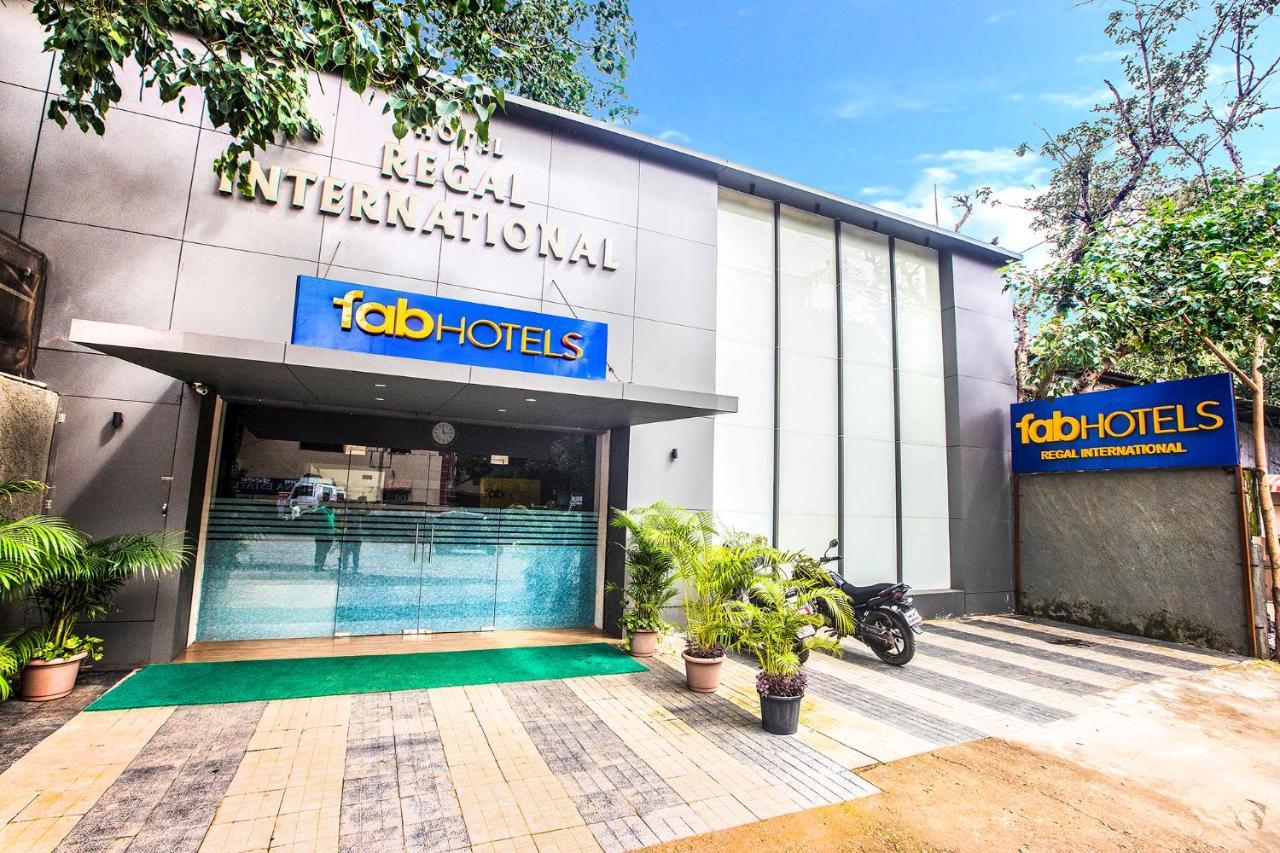 Fabhotel Regal International Hotel