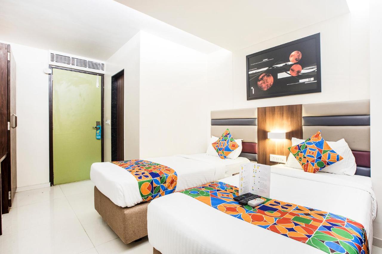 Hotel Fabhotel Regal International 3*