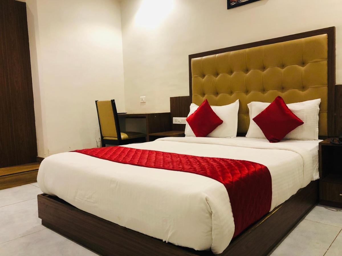 Bkc Grand- Near Trade Centre, Visa Consulate 2* Bombaim